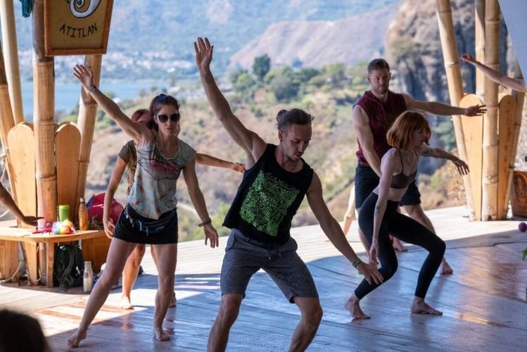 GuateFlow Gathering Learn Flow arts juggling retreat55